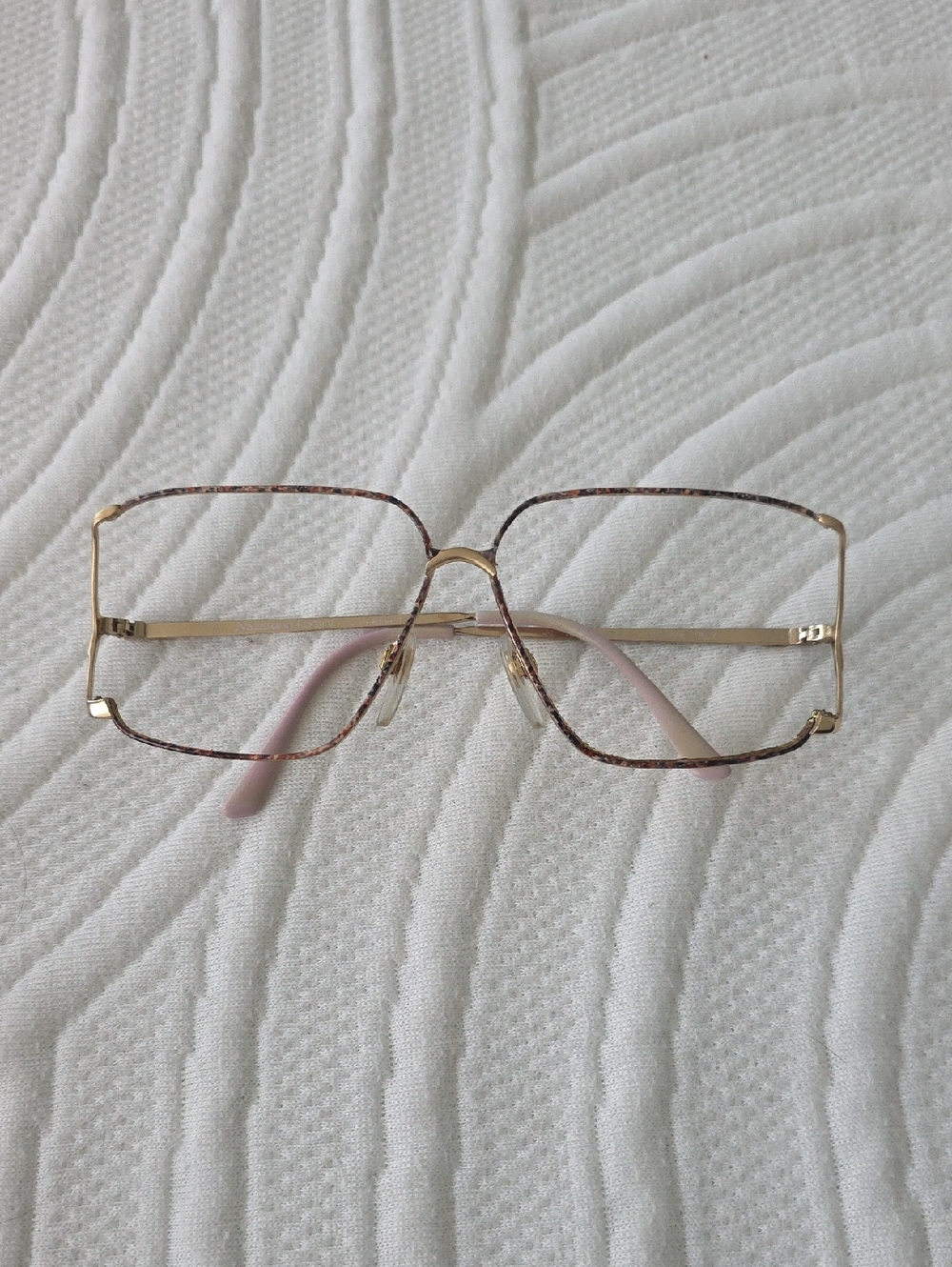Vintage Nazareno Corsini Gold Frame Women's Eyeglasses with Pink Temple Tips